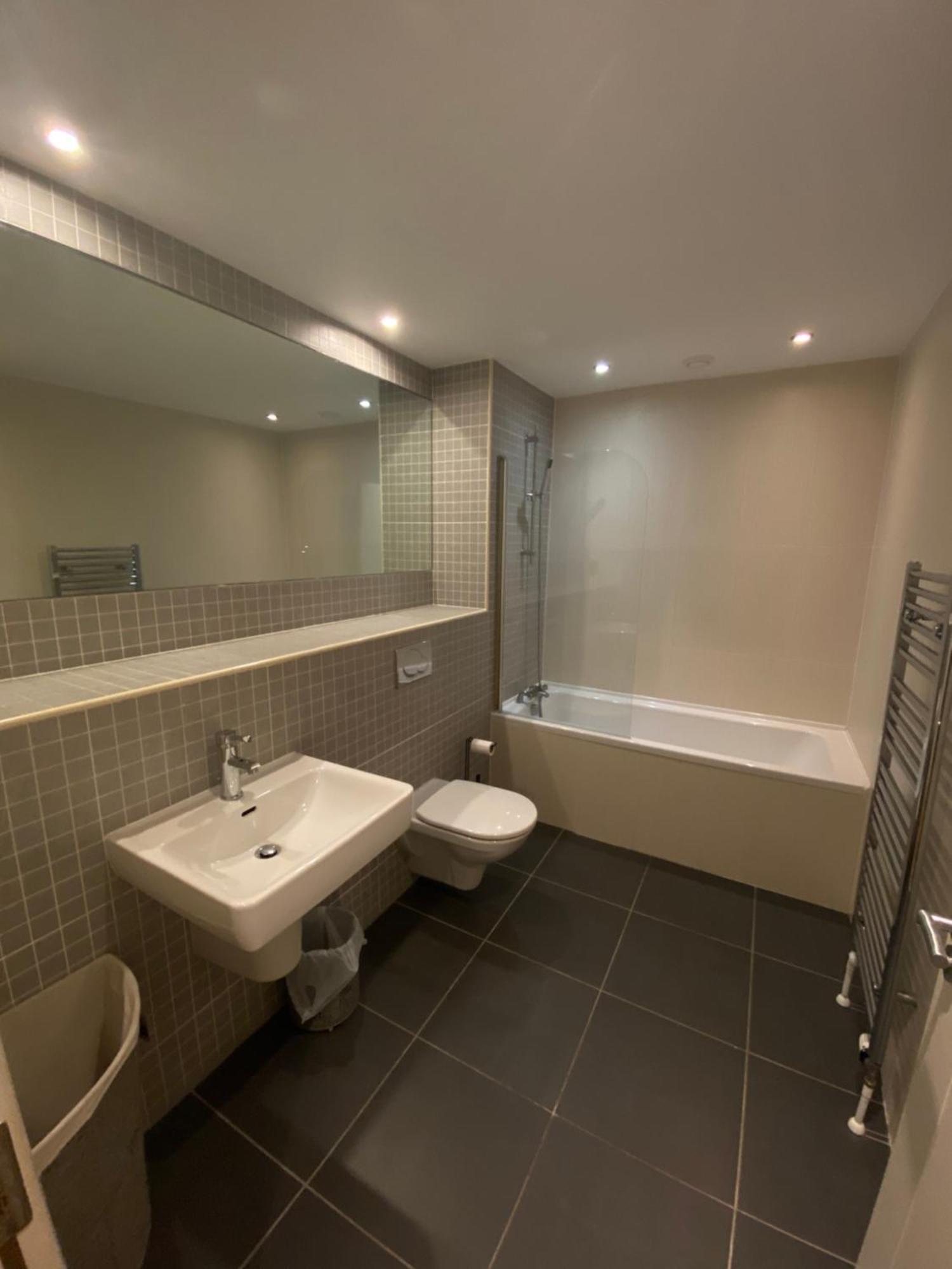 Apartment Contemporary 1-bed In The Bakery, Ormeau Road *
