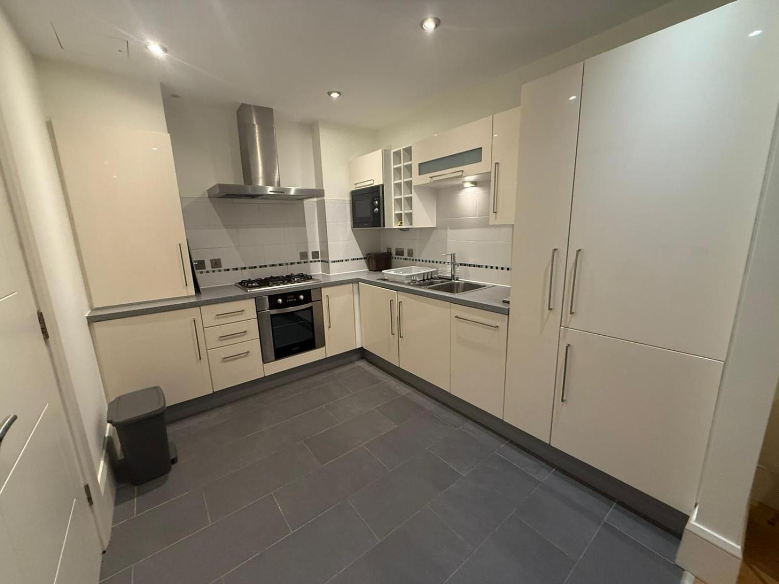 Contemporary 1-bed In The Bakery, Ormeau Road Belfast